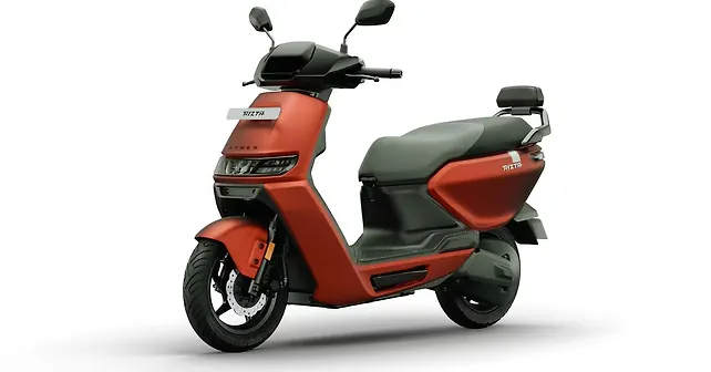 rizta-left-front-three-quarter