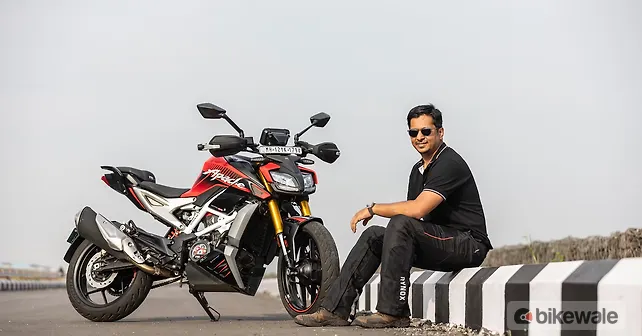 Apache Rtr 310 Riding Position Expert Reviews on TVS Apache RTR 310 | First Ride & Comparison Test ...