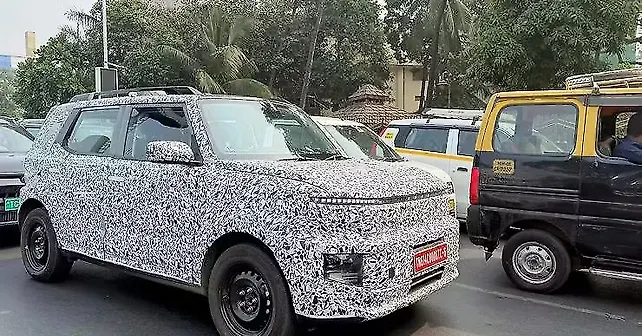 sub-compact EV SUV Right Rear Three Quarter Image, sub-compact EV SUV ...