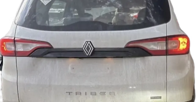 Photo: Carwale Renault Triber : Un Prototype Turbo-GPL Repéré En Phase D'Essais à Pune