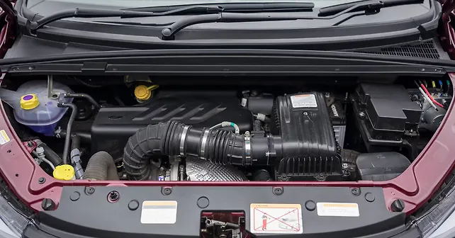 Mahindra Marazzo [2018-2020] Exterior Closeups - CarWale