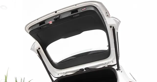 Mercedes-Benz GLA [2021-2024] Bootspace - CarWale