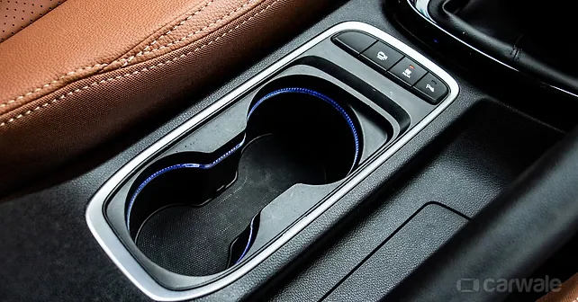 MG Hector Plus [2020-2023] Storage - CarWale