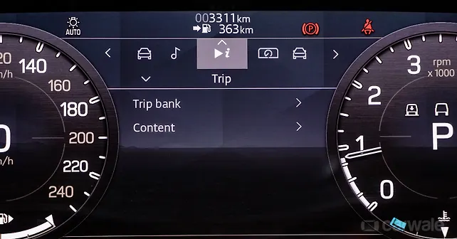 Land Rover Defender [2020-2021] Instrument Cluster - CarWale