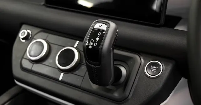 Land Rover Defender Gear - CarWale