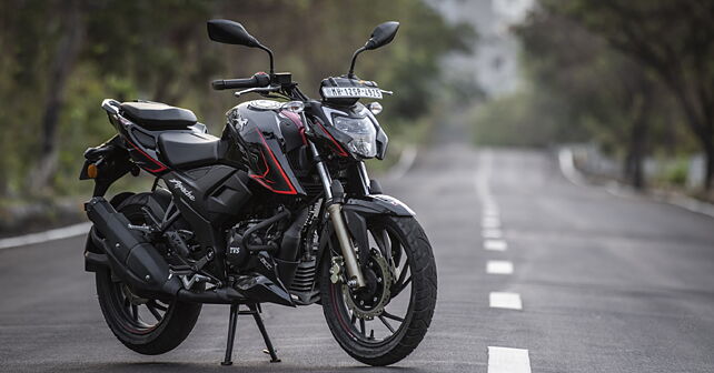 TVS Apache RTR 200 4V and Apache 160 4V prices hiked - BikeWale