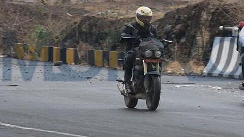 Mahindra Mojo spied on the outskirts of Pune