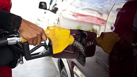 Petrol prices slashed by 75 paise