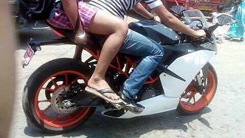 KTM RC-spec motorcycle spotted testing without camouflage near Mumbai 