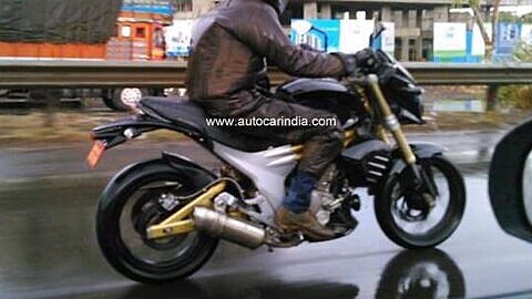 Production ready Mahindra Mojo spied testing