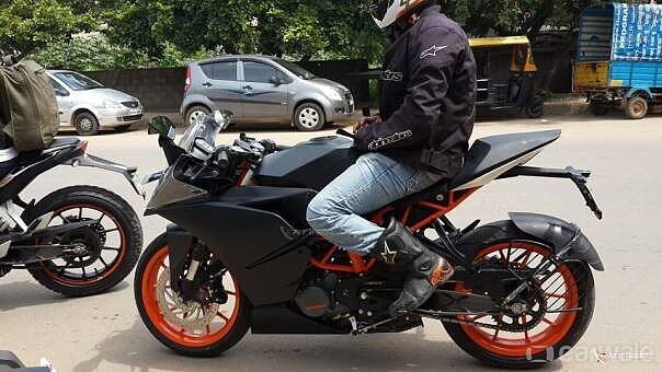 KTM RC 390 spied in Bangalore