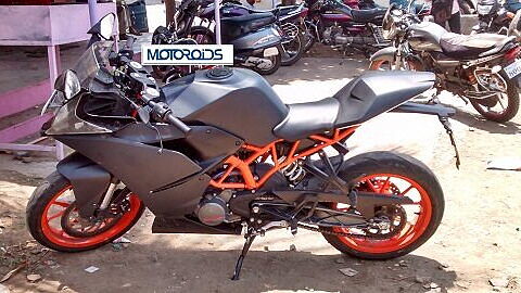 KTM RC390, RC200 and Bajaj Pulsar SS200 spotted again