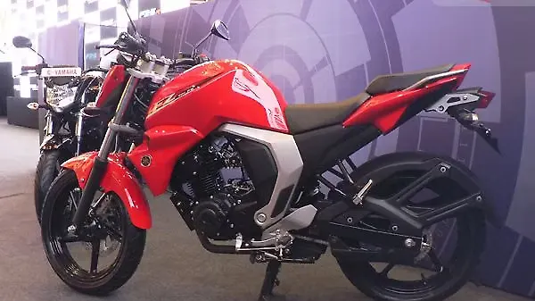 Images of Yamaha FZ V 2.0 | Photos of FZ V 2.0 - BikeWale