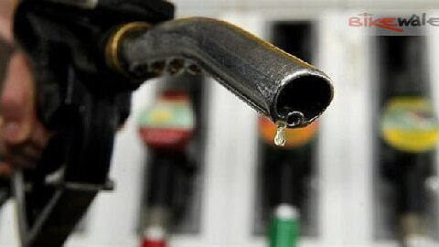 Petrol prices may fall by Rs 2.50 by August 15