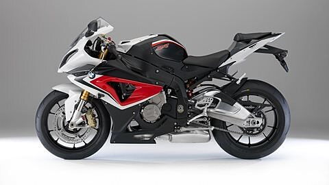 2015 BMW S1000RR rendering gets leaked