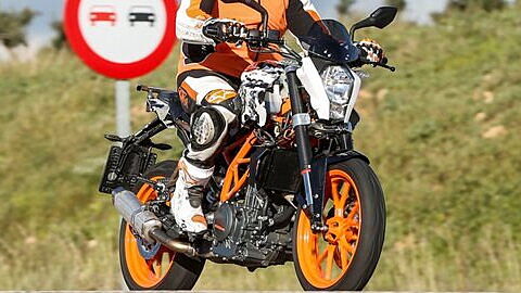 Camouflaged KTM Duke 390 spied testing in Europe