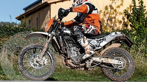 New KTM 690 Enduro R spotted testing