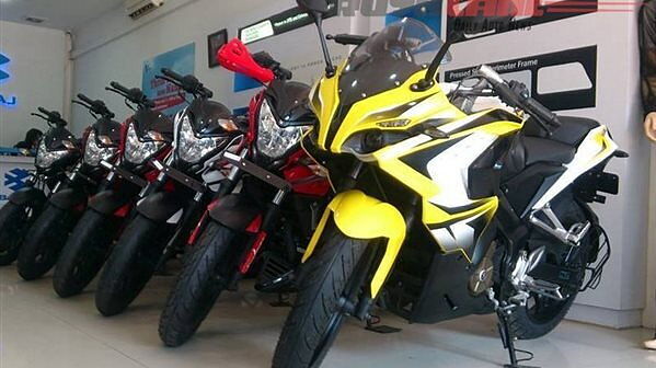 Bajaj Pulsar 200SS spotted at a dealership