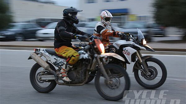 KTM’s new middleweight motorcycle spied testing
