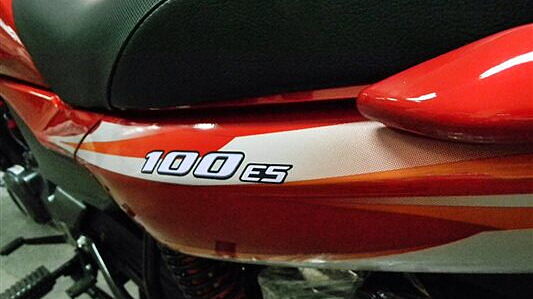 Bajaj Platina 100 ES picture gallery