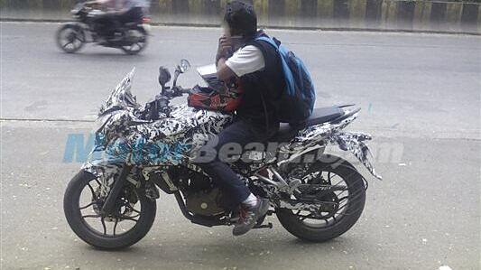 Bajaj continues testing the Pulsar AS200