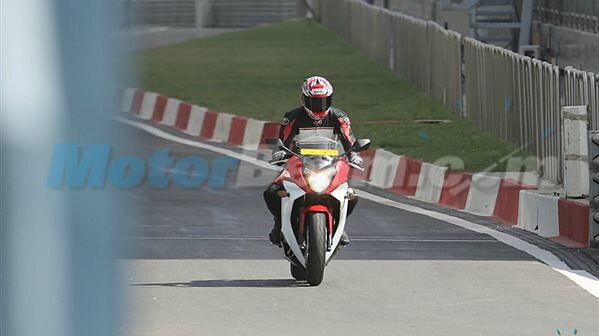 Honda CBR650F spotted testing at BIC