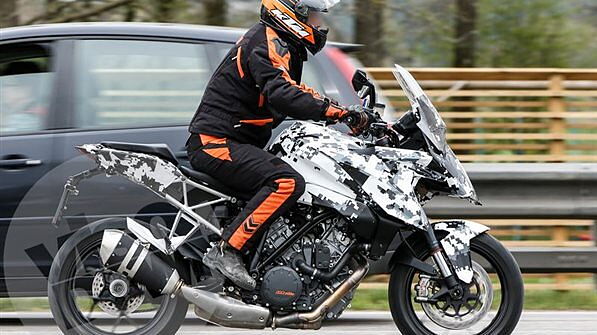 KTM 1290 Super Duke GT spied testing again