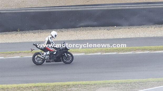 New Yamaha YZF-R1 spied testing in Australia