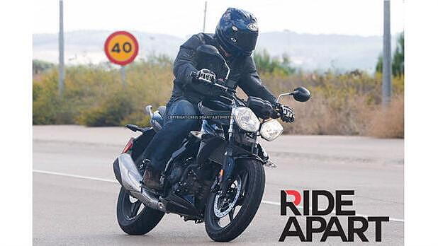 Triumph’s sub-300cc motorcycle spied testing