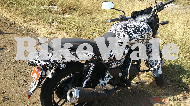 Bajaj’s new commuter motorcycle spied again