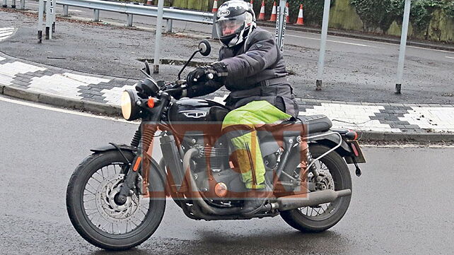 Upcoming mid-range Triumph Bonneville spotted testing