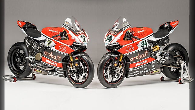 Ducati unveils the 2016 WSBK Panigale R