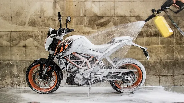 6 basic tips for cleaning your motorcycle - BikeWale