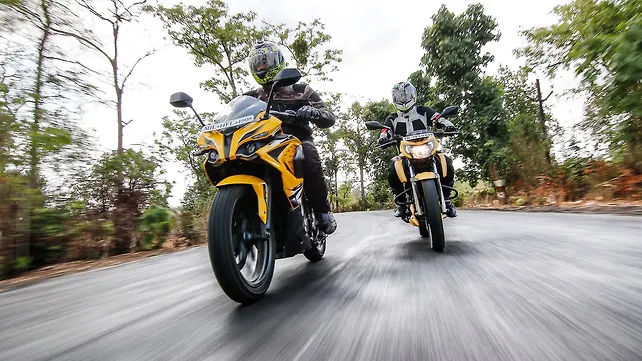 TVS Apache RTR 200 4V vs Bajaj Pulsar RS200 TVS Apache RTR 200 4V vs Bajaj Pulsar RS200