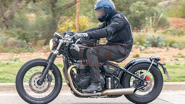Upcoming Triumph Bobber spotted on test