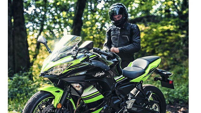 2017 Kawasaki Ninja 650 Photo Gallery