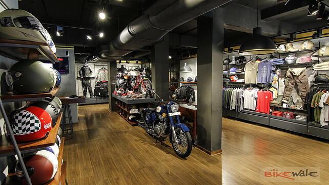 riding gear shop