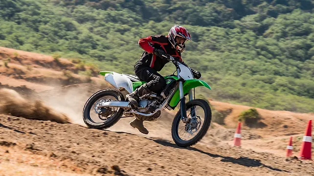 Kawasaki KX250F First Ride Review - BikeWale