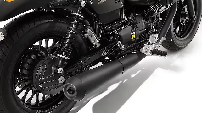 moto guzzi v9 bobber exhaust