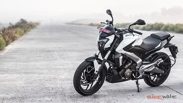 Bajaj Dominar 400 vs Royal Enfield Classic 350: Comparison Test - BikeWale