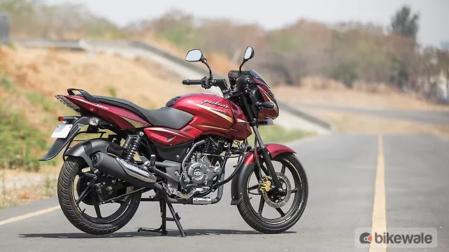 Bajaj Pulsar 150 DTS-i Rear Three-Quarter
