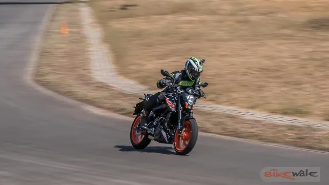 KTM 200 Duke Action KTM 200 Duke Action