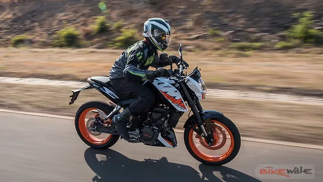 KTM 200 Duke Action KTM 200 Duke Action