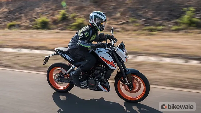 KTM 200 Duke Action KTM 200 Duke Action