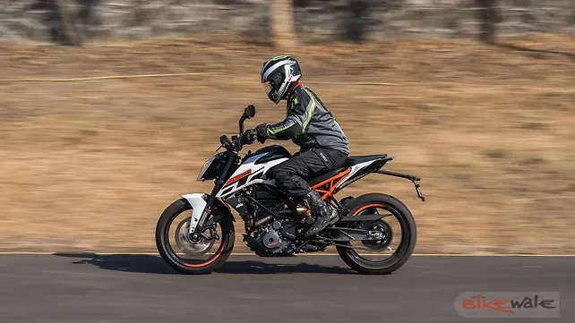 2017 KTM 250 Duke : Track Ride Review - BikeWale