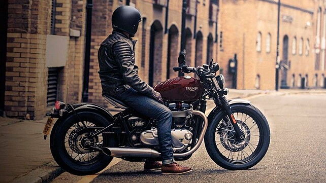 2017 Triumph Bonneville Bobber image gallery