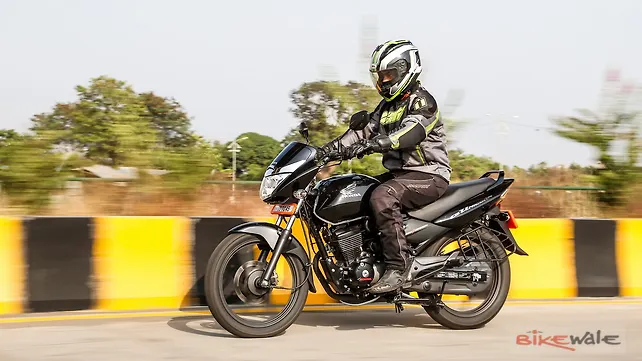 Honda CB Unicorn 150 Action Honda CB Unicorn 150 Action