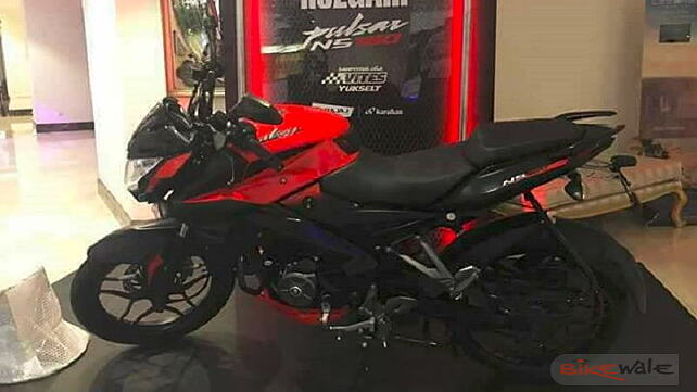 Bajaj Pulsar NS160 launched in India