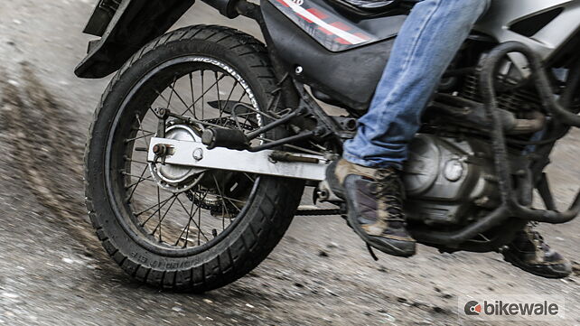 How to adjust the drum brakes on your two-wheeler