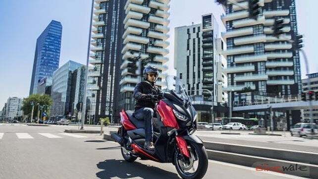 2018 Yamaha X-Max 125 scooter revealed
